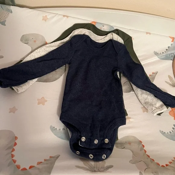 Carter’s Long Sleeve One Piece Set - Green, Gray, and Navy - Picture 6 of 6